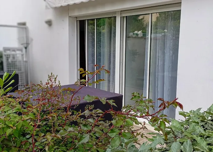 Acces Direct A La Avec Terrasse Jardin Apartament