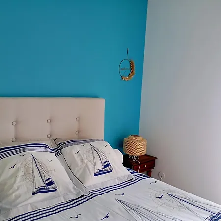 Appartement 1er Ligne Pied Dans L'eau Option Parking