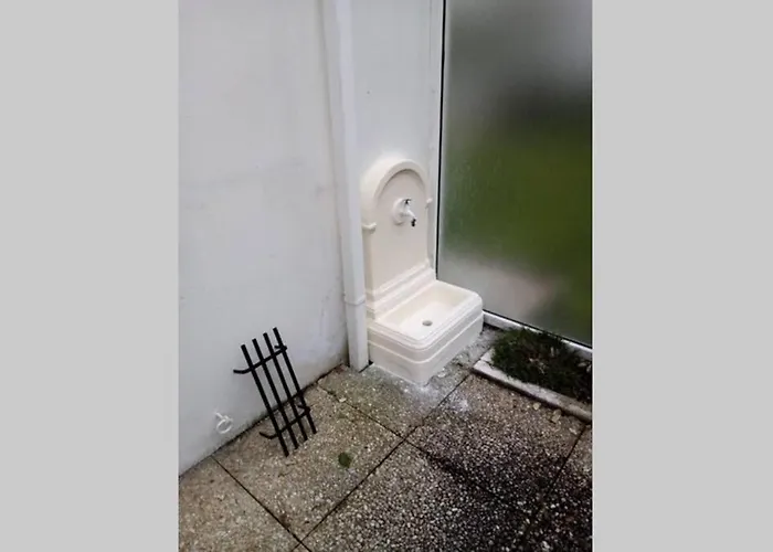 Acces Direct A La Avec Terrasse Jardin *