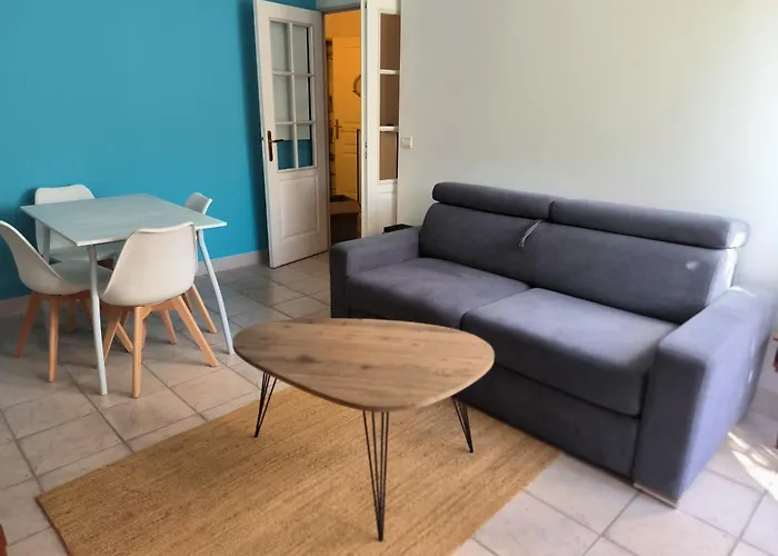 Lägenhet Acces Direct A La Avec Terrasse Jardin Arcachon